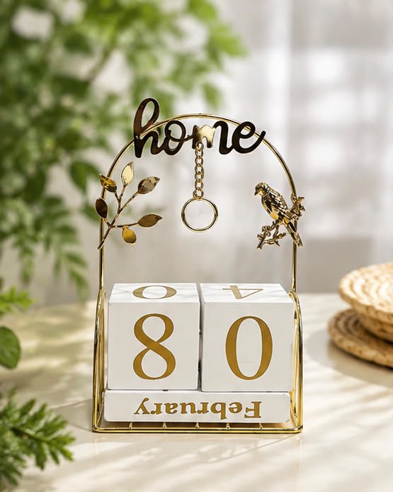 Luxury Gold Decorative Perpetual Calendar & Date Display Stand